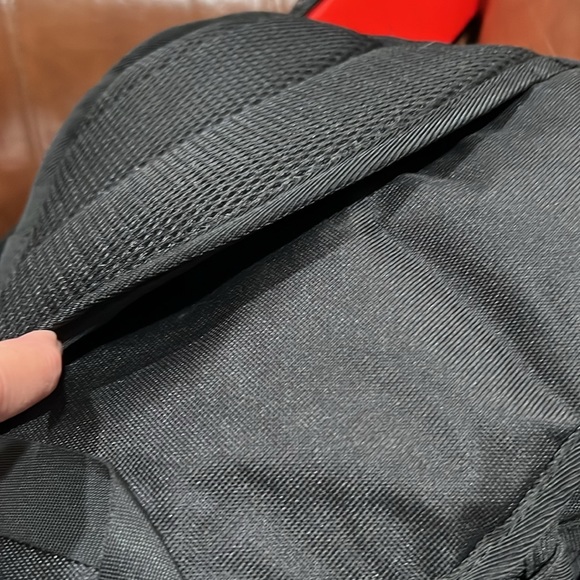 CADEN SLING CAMERA BAG - Picture 7 of 10